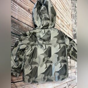 Cat & Jack Boys Size 18M Gray Camo Hooded Jacket
